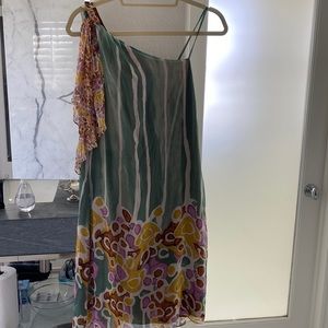 DVF dress, fits like a loose 4